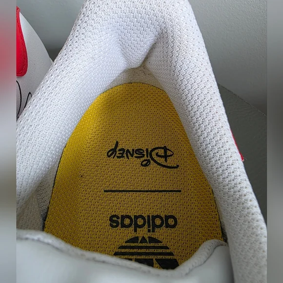 Adidas x Disney Mickey Mouse Superstar Sneakers Unisex 7M | 8.5W - Picture 11 of 13